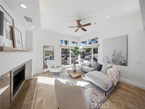 2 Vienna , Newport Beach, CA