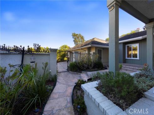 2 Vienna , Newport Beach, CA
