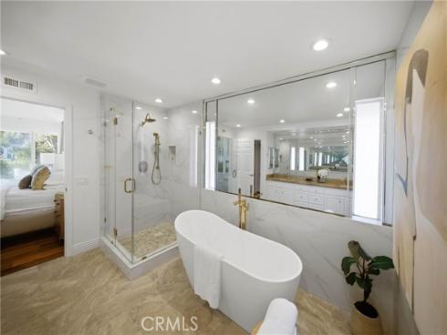 2 Vienna , Newport Beach, CA