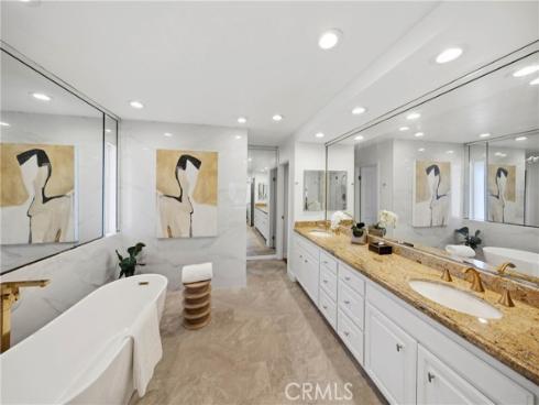 2 Vienna , Newport Beach, CA