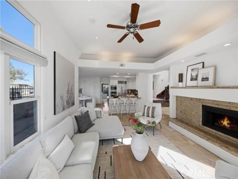 2 Vienna , Newport Beach, CA
