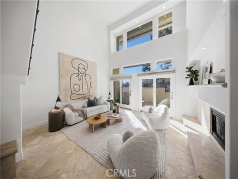 2 Vienna , Newport Beach, CA