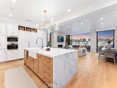 409 North Bayfront , Newport Beach, CA