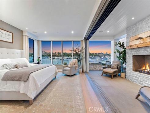409 North Bayfront , Newport Beach, CA