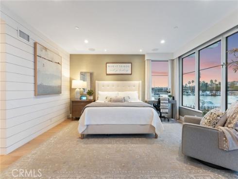 409 North Bayfront , Newport Beach, CA