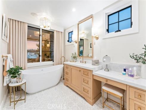 409 North Bayfront , Newport Beach, CA
