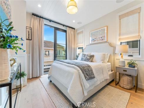 409 North Bayfront , Newport Beach, CA