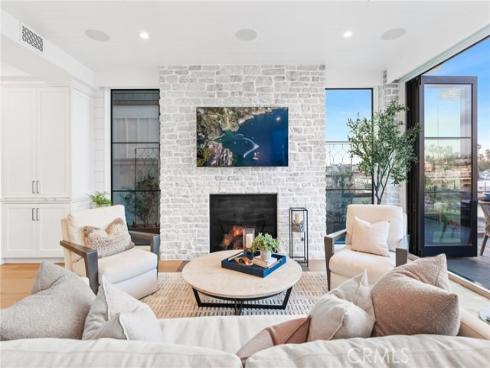 409 North Bayfront , Newport Beach, CA