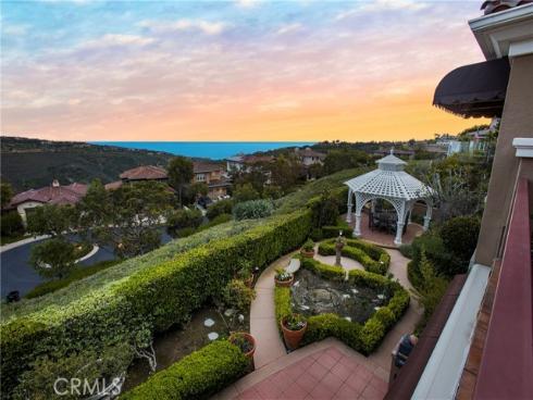 28 Sunset Cv , Newport Coast, CA