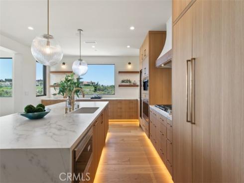 4 Sunset Cove , Newport Coast, CA