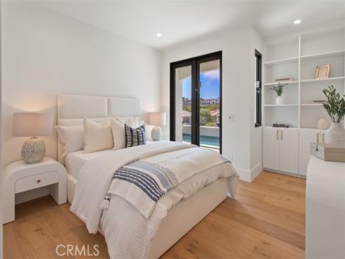 4 Sunset Cove , Newport Coast, CA