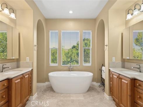 2 Tarascon , Newport Coast, CA