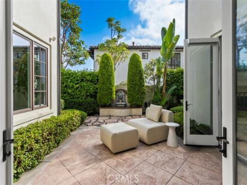 3 Atlantis Cove , Newport Coast, CA