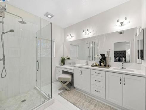 24 Dauphine , Newport Coast, CA