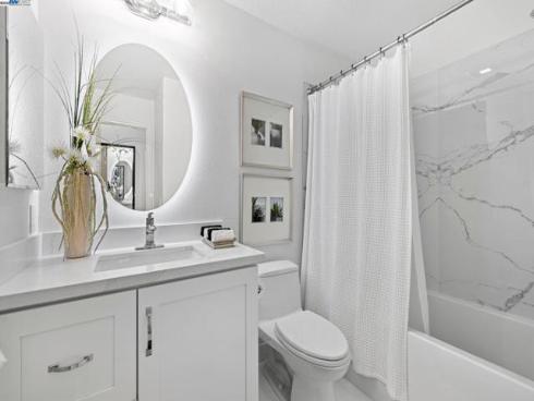 24 Dauphine , Newport Coast, CA