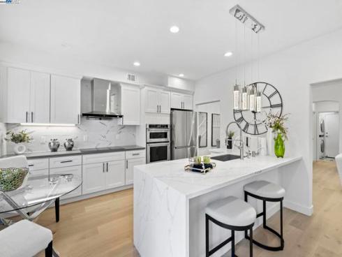 24 Dauphine , Newport Coast, CA