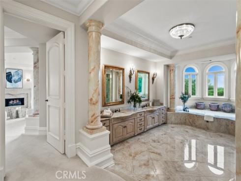 11  Shoreview  , Newport Coast, CA