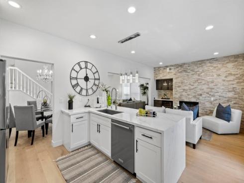 24  Dauphine  , Newport Coast, CA