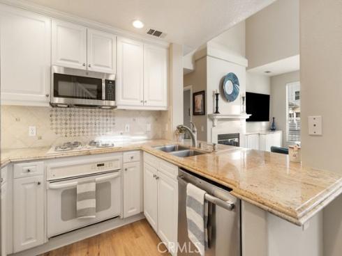 17 Auvergne , Newport Coast, CA