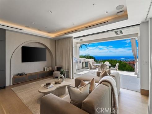 7  Sailview  , Newport Coast, CA