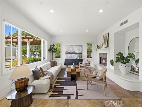 28 Sandy Cv , Newport Coast, CA