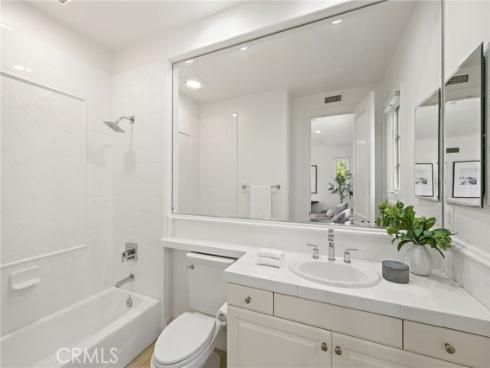 28 Sandy Cv , Newport Coast, CA
