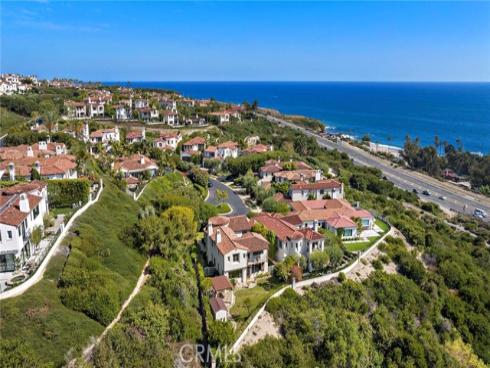 28 Sandy Cv , Newport Coast, CA