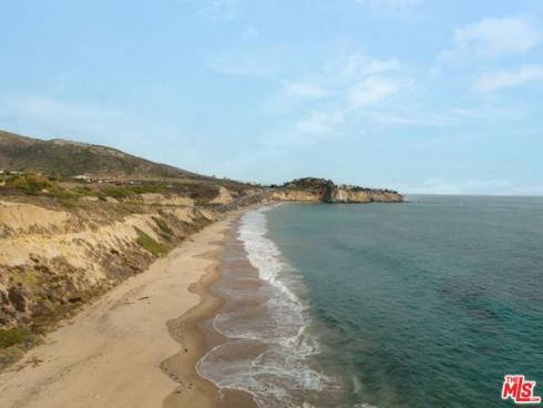 18 Swimmers Point , Newport Coast, CA