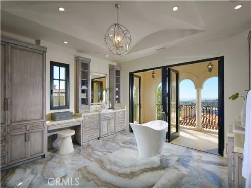 3 Del Mar , Newport Coast, CA