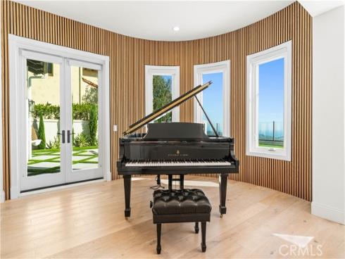 24 Venezia , Newport Coast, CA