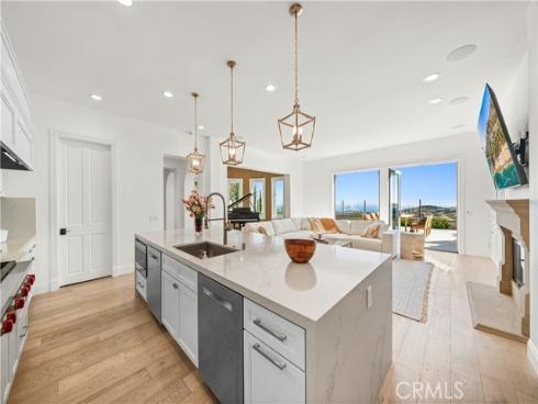 24 Venezia , Newport Coast, CA