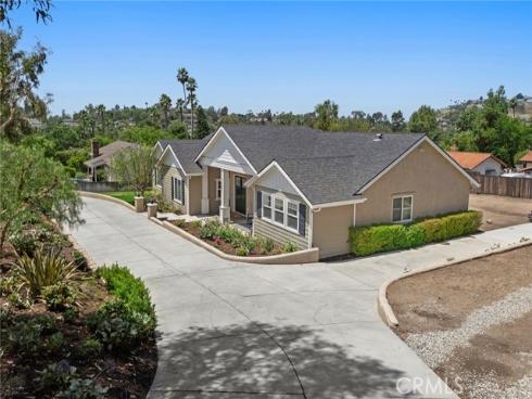 12601  Daniger   Road, North Tustin, CA