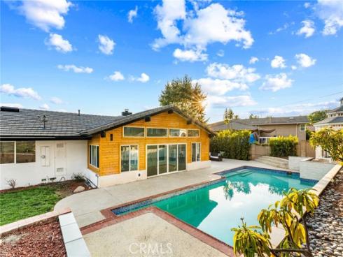 1271 N Brittany Cross   Road, North Tustin, CA