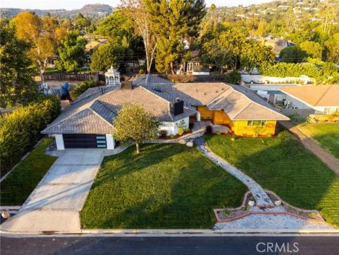 1271 N Brittany Cross   Road, North Tustin, CA