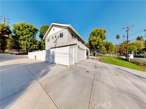 19201  Barrett   Lane, North Tustin, CA