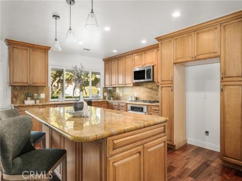 19001  Castlegate   Lane, North Tustin, CA