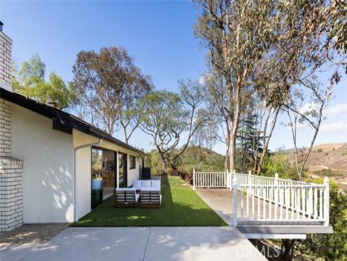 10141 Overhill Drive, North Tustin, CA