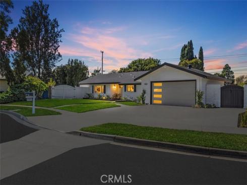 14261  Clarissa  , North Tustin, CA
