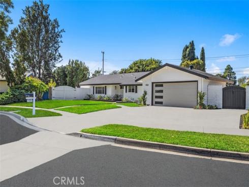 14261  Clarissa  , North Tustin, CA