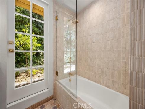 10162  La Sierra  , North Tustin, CA