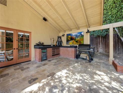 10162  La Sierra  , North Tustin, CA