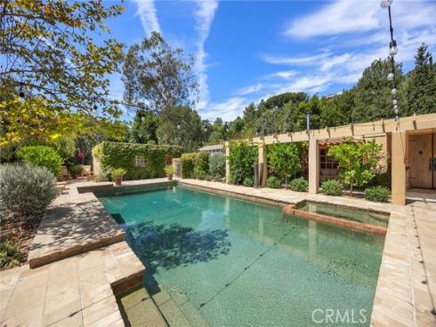 10162  La Sierra  , North Tustin, CA