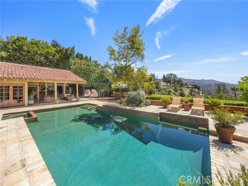 10162  La Sierra  , North Tustin, CA