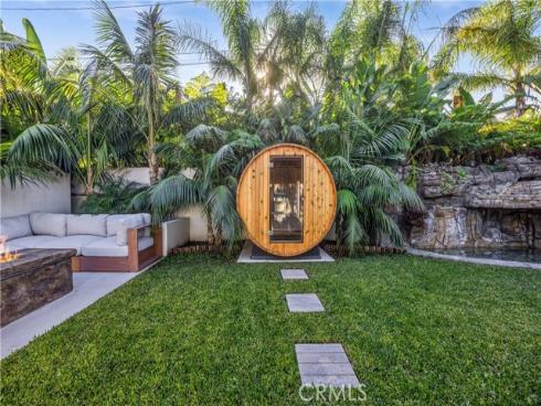 1711  Sirrine  , North Tustin, CA