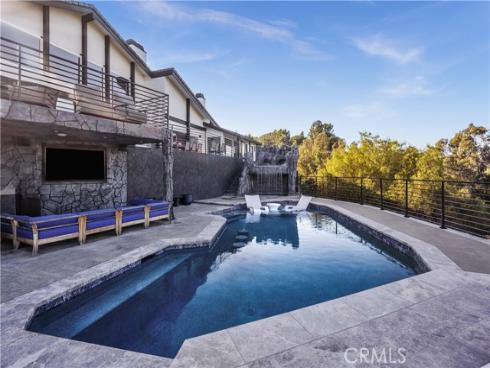 1711  Sirrine  , North Tustin, CA