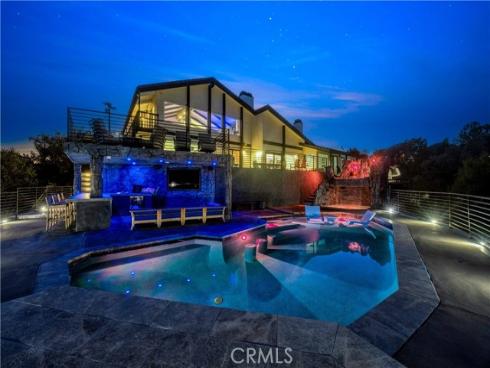 1711  Sirrine  , North Tustin, CA