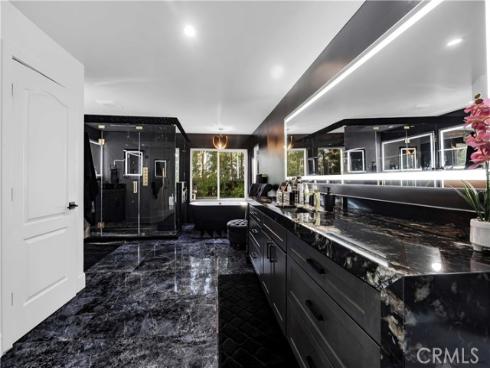 1711  Sirrine  , North Tustin, CA