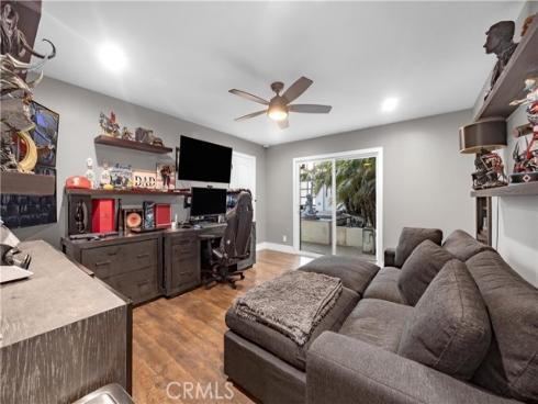 1711  Sirrine  , North Tustin, CA