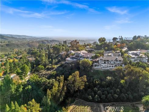 1711  Sirrine  , North Tustin, CA