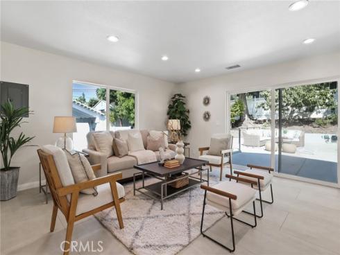 19201 Barrett Lane, North Tustin, CA